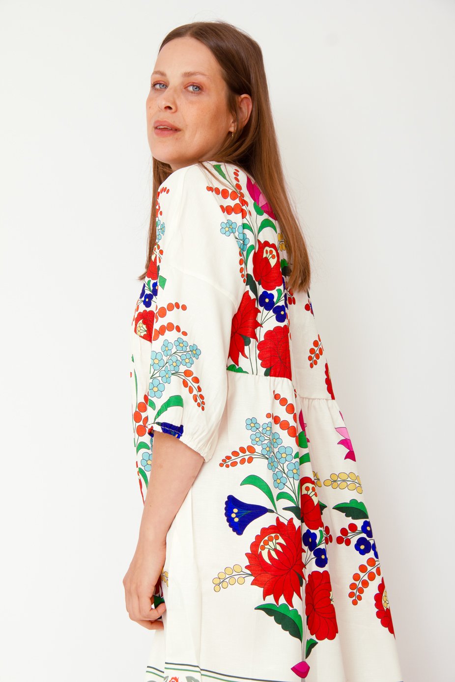 Vestido JS Millenium com padrão floral