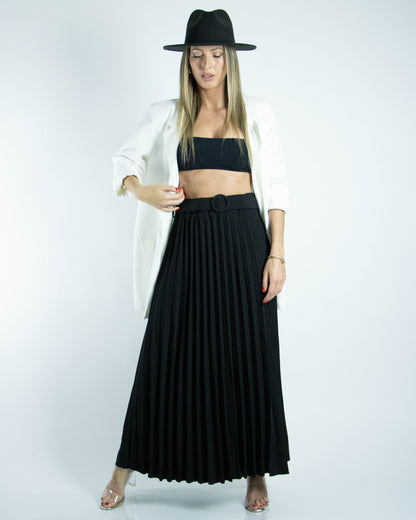 Saia de pregas preta com cinto