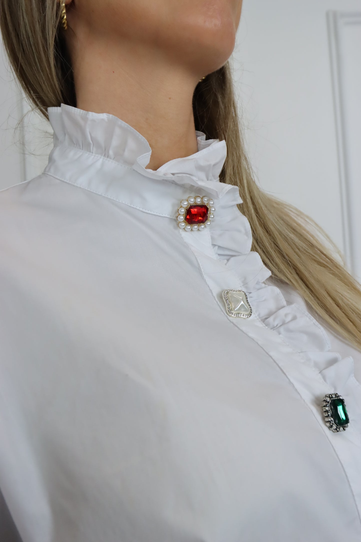 Camiseiro em algodão com botões decorativos