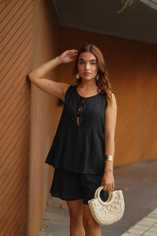 Conjunto de calção e blusa com folho