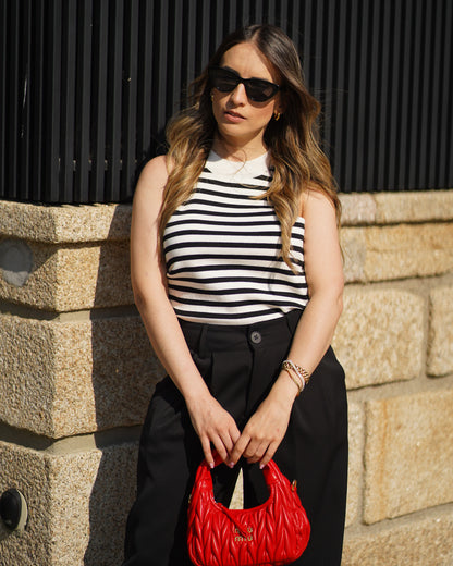 Top Caviado com padrão de riscas