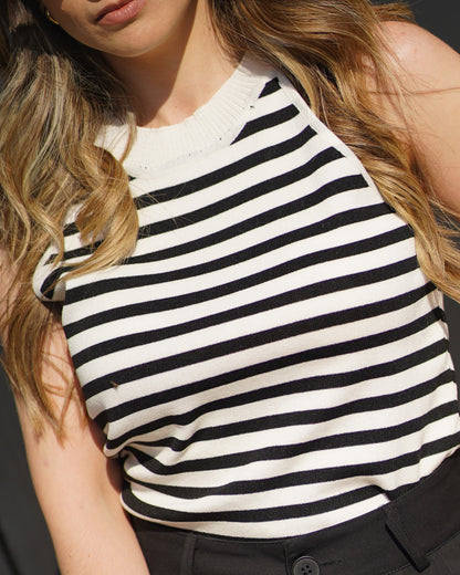 Top Caviado com padrão de riscas