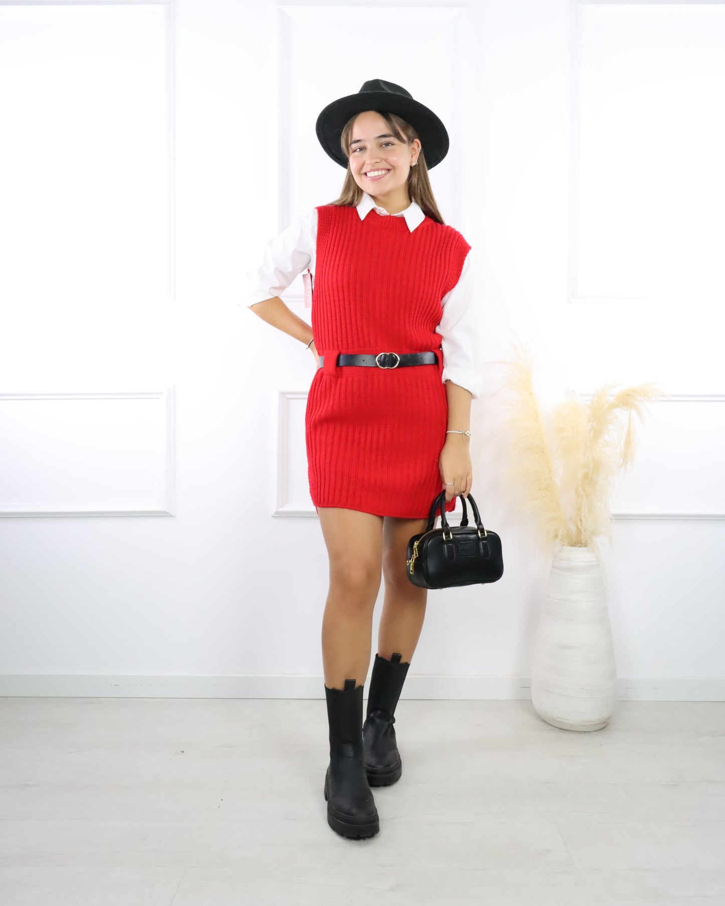 Vestido de malha curto com cinto