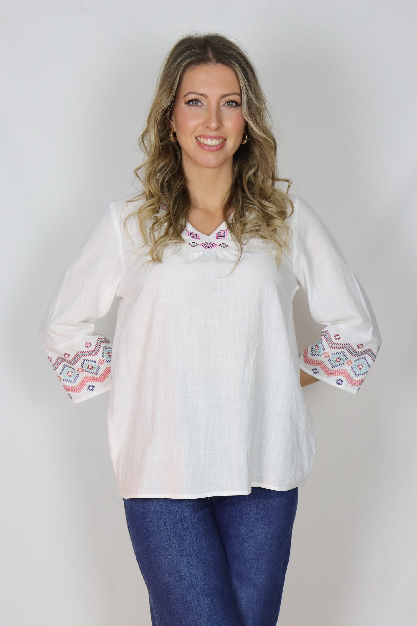 Blusa com bordado em relevo