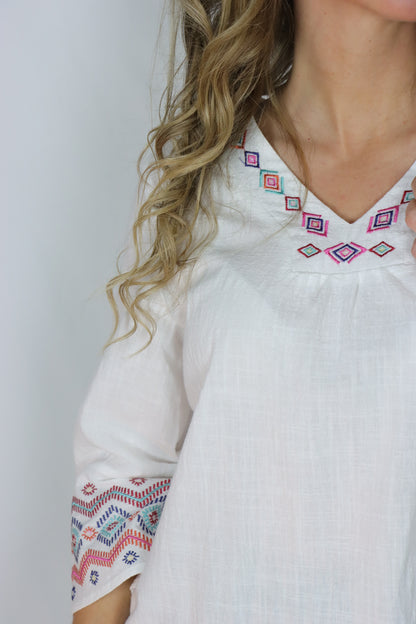 Blusa com bordado em relevo