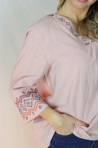 Blusa com bordado em relevo