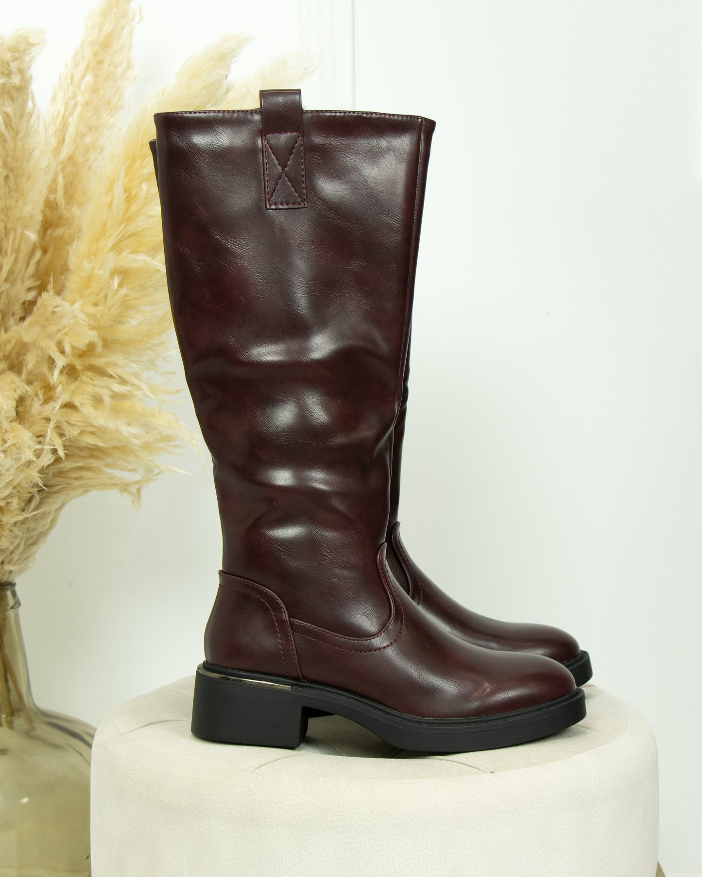 Bota de cano alto bordeaux