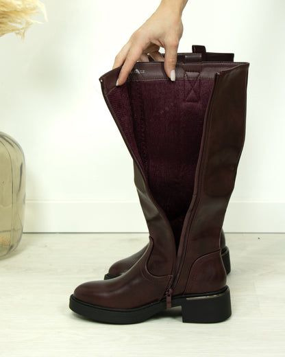 Bota de cano alto bordeaux