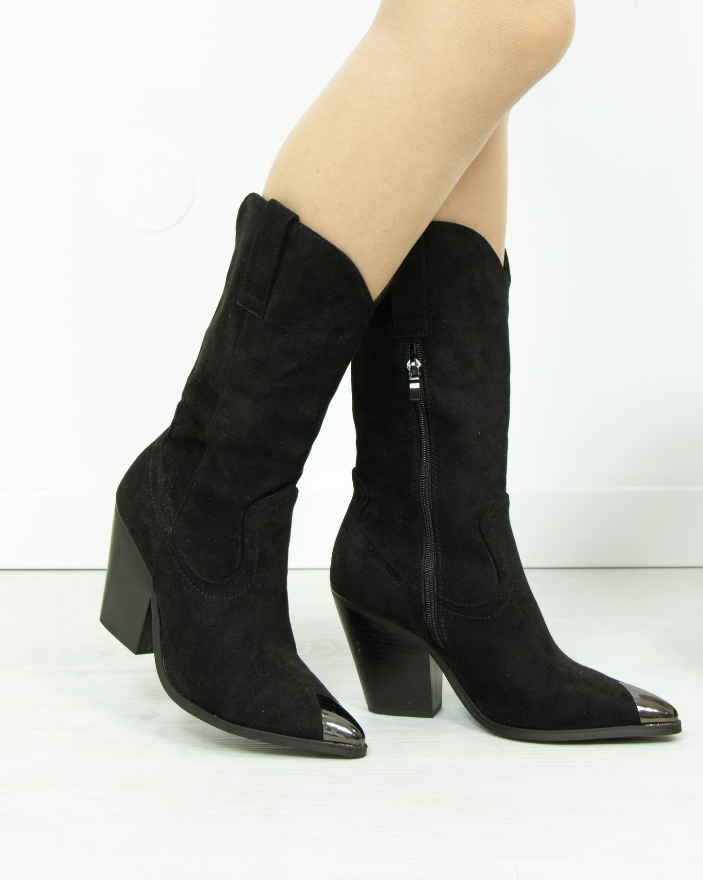 Bota Texana Preta em Camurça