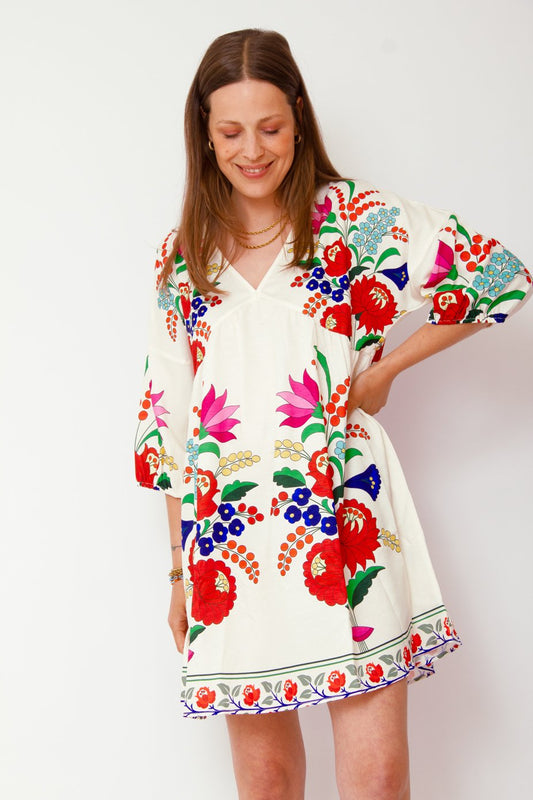 Vestido JS Millenium com padrão floral