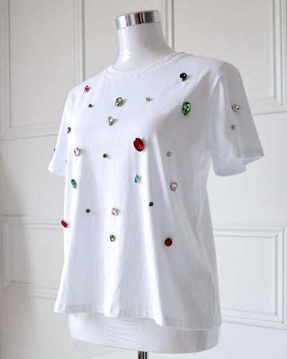 T-shirt Branca com Aplicações de Pedras